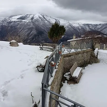 Dom wakacyjny La Casa Della Rocca